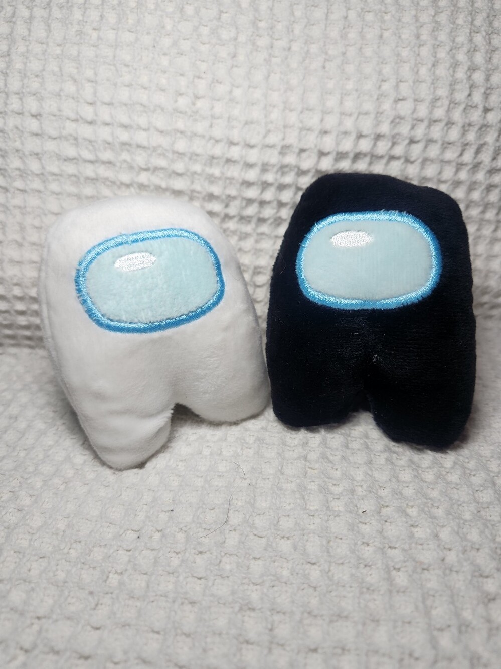 Among Us Plush Pair - White and Black Crewmates